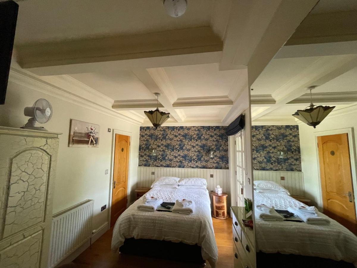 Bradleigh Lodge セント・オーステル エクステリア 写真